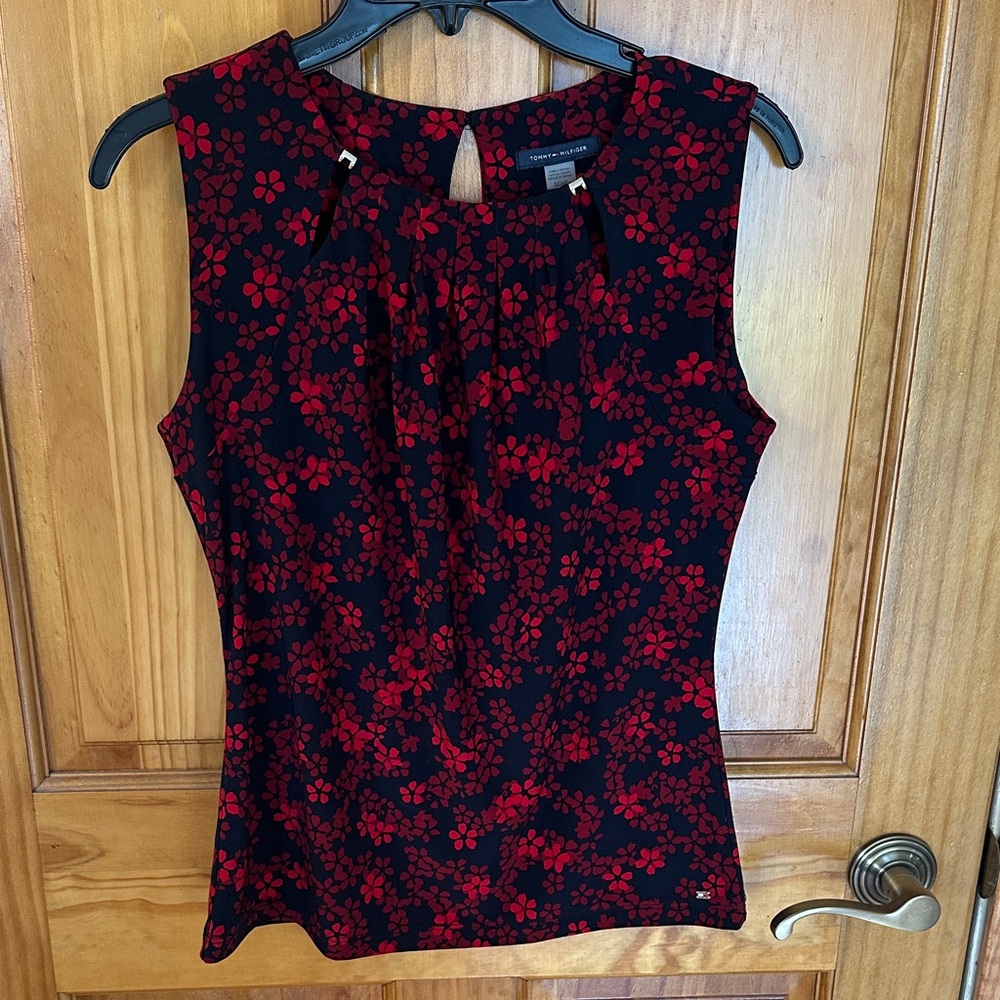 Tommy Hilfiger red flowered sleeveless blouse